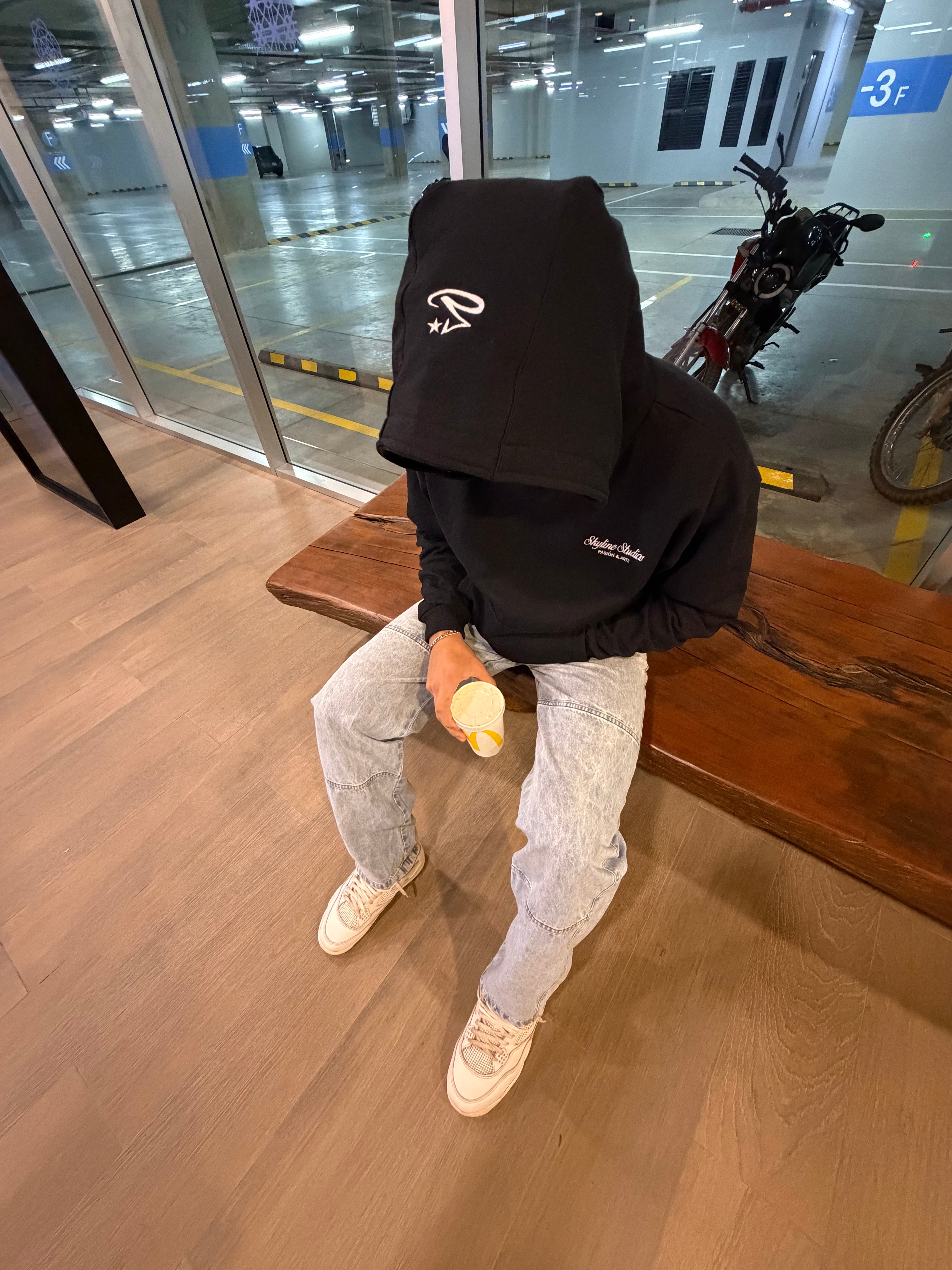 HOODIE ESSENTIAL BLACK