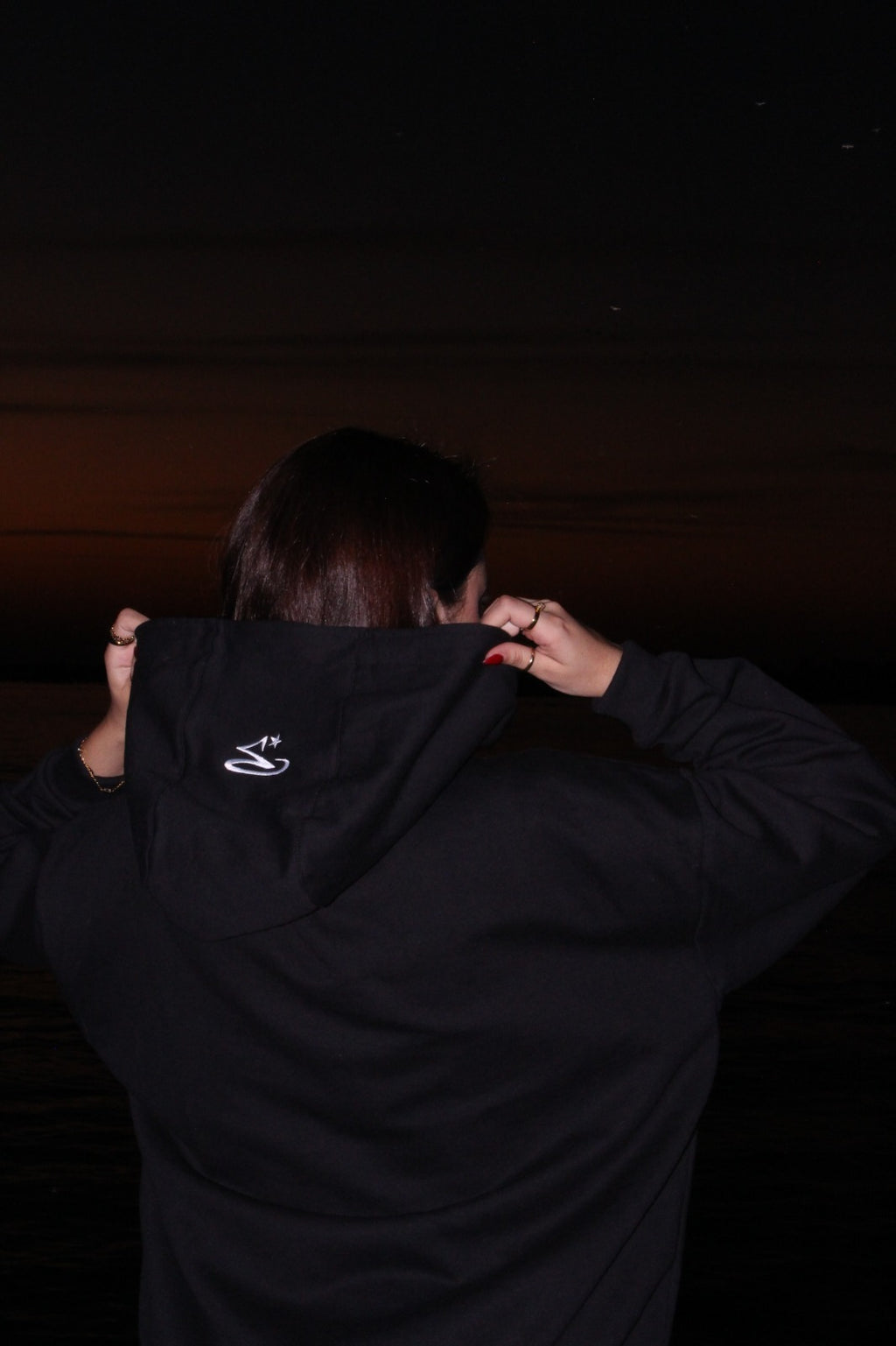 HOODIE ESSENTIAL BLACK